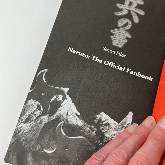 Naruto - The Official Fanbook - Picture 5 of 10